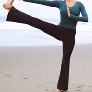 ATHLETA Salutation Stash Flare Pant - MED - BLACK - NWT